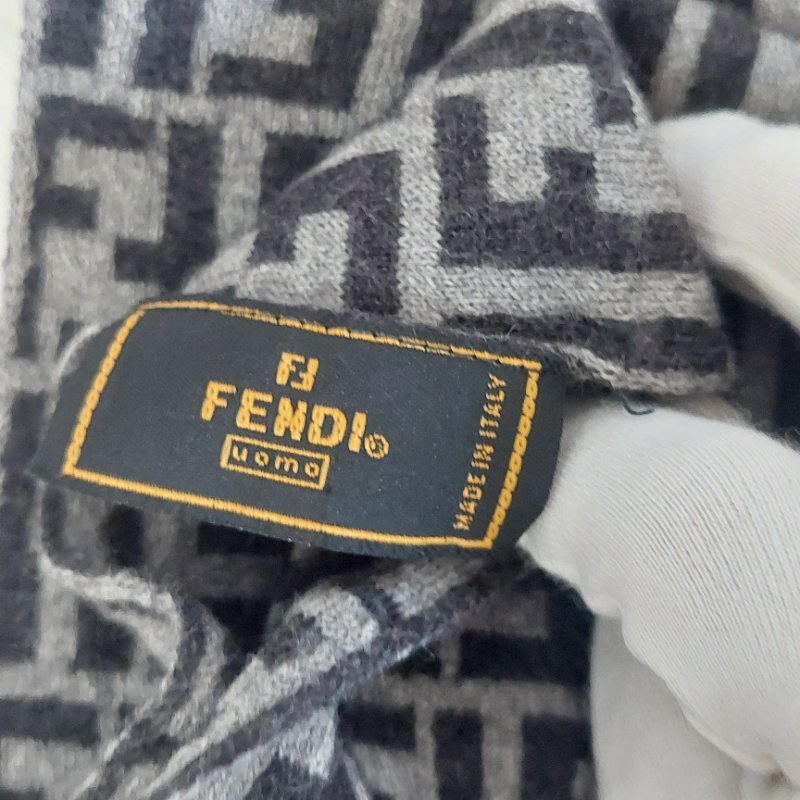 Fendi  芬迪 經典 滿版 好搭羊毛圍巾-12