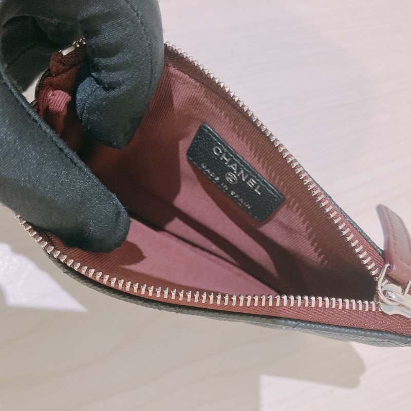 TK1952 Chanel 香奈兒迷你手拿包包 Mini O Case Pouch Caviar-9