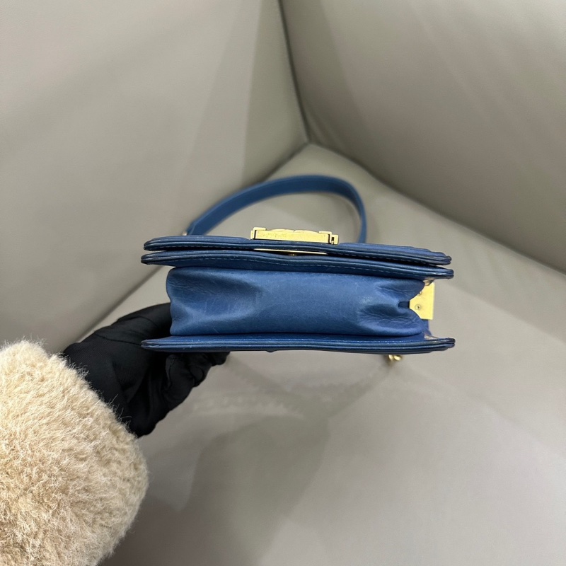 Chanel leboy藍色編織mini 肩背斜背鏈條包 15*11 98新配件塵袋-3