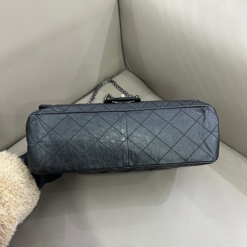 Chanel 2.55黑銀鏈條口蓋包大號 油蠟牛皮 32*19 98新配件塵袋-4