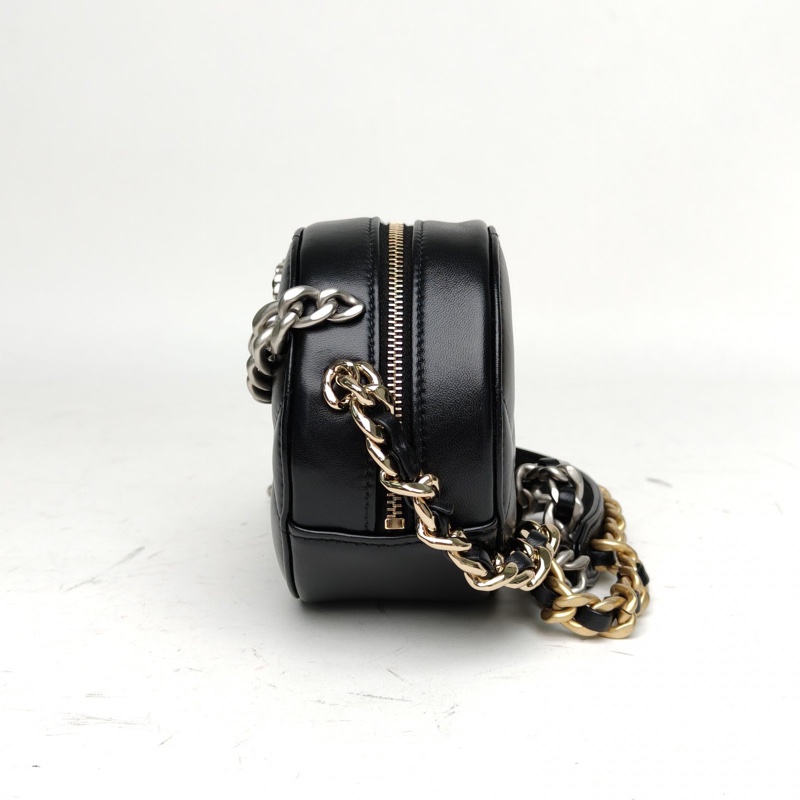 CHANEL 19BAG小圓餅包黑色羊皮鐳射標金銀扣肩背包-1
