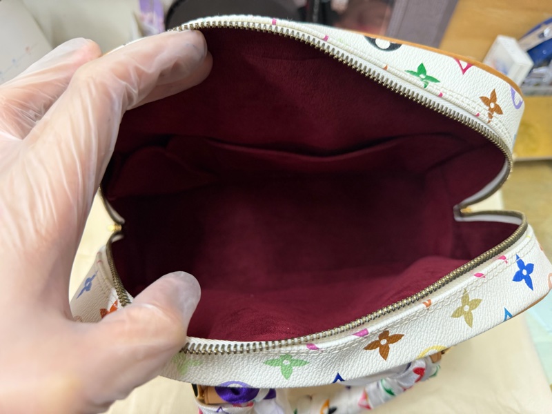 LV 彩虹手提包-8