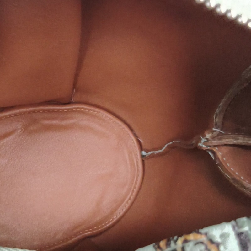 LOEWE ElephantMiniBag小象包圖案牛皮肩背包-4