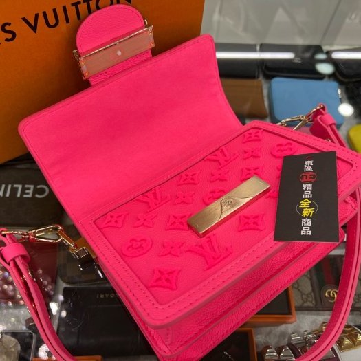 東區正精品㊣LV MINI DAUPHINE M20747 全新達芙妮螢光粉紅色簇絨粒面小牛皮肩背斜背包 RA1600-3