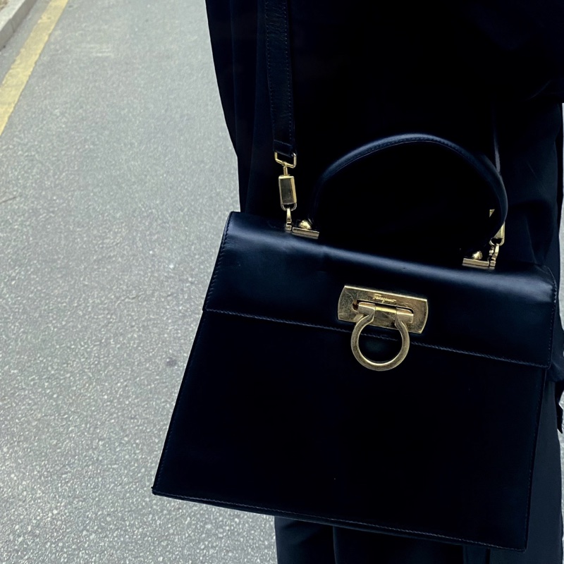 Ferragamo Museum Bag 黑金馬蹄扣手提/肩背包（愛馬仕平替）-3