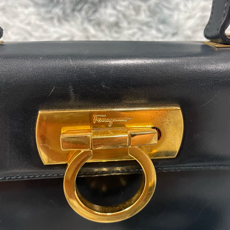 Ferragamo Museum Bag 黑金馬蹄扣手提/肩背包（愛馬仕平替）-7