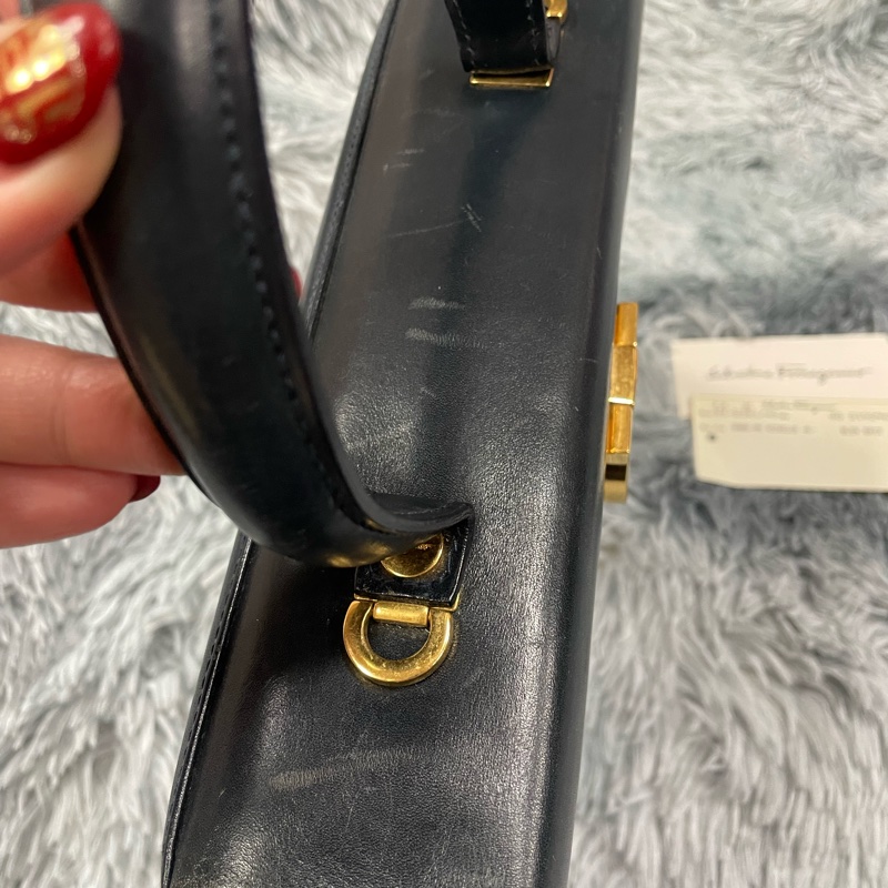 Ferragamo Museum Bag 黑金馬蹄扣手提/肩背包（愛馬仕平替）-8