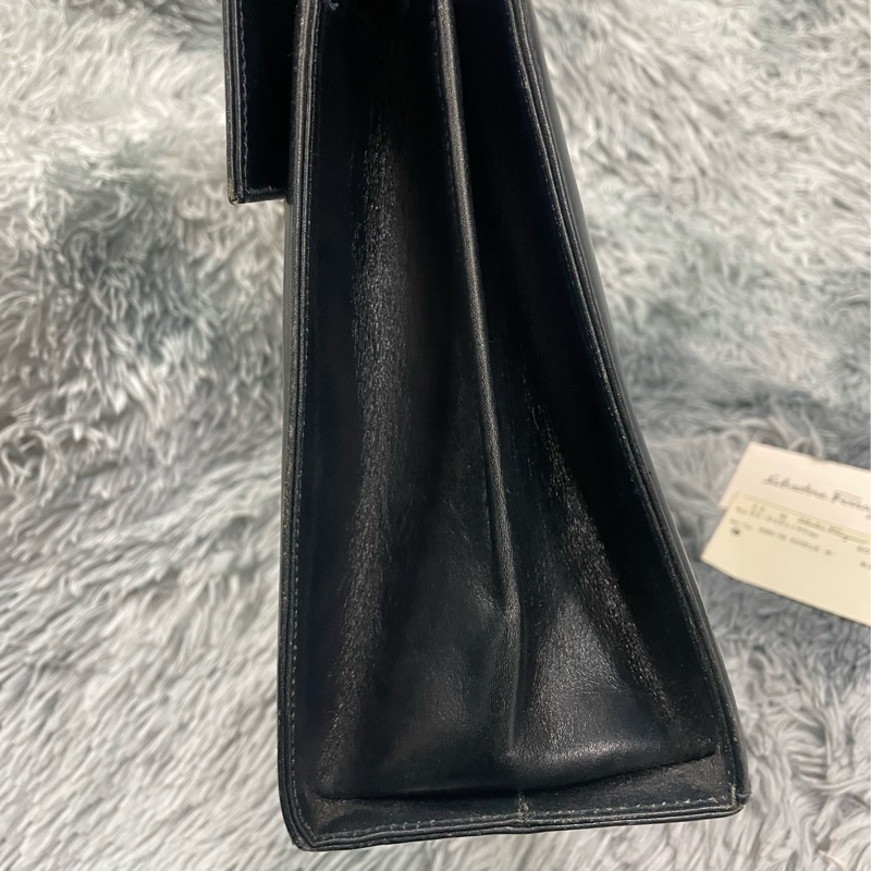 Ferragamo Museum Bag 黑金馬蹄扣手提/肩背包（愛馬仕平替）-10