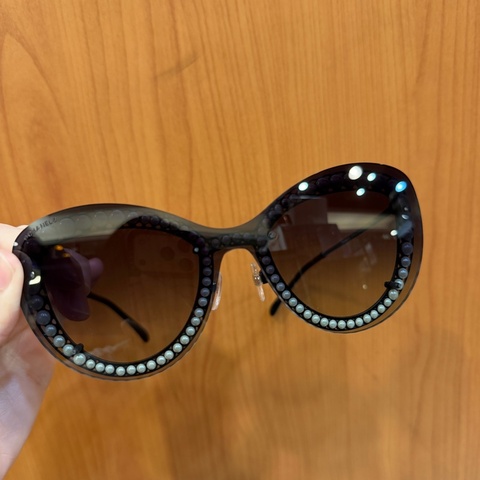 Chanel 黑色漸層鏡面珍珠飾邊太陽眼鏡