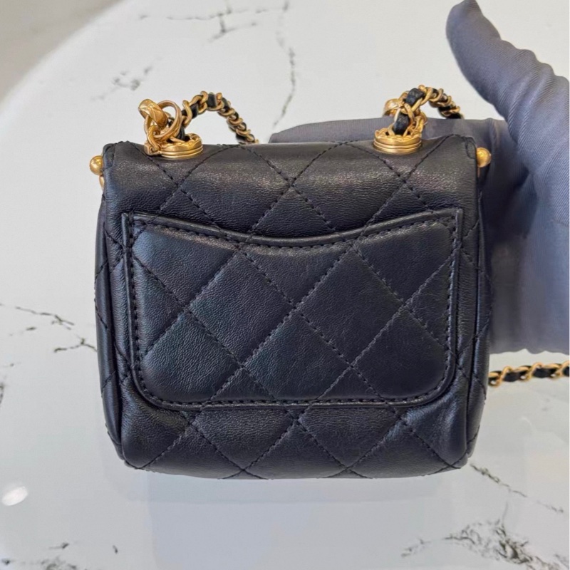 【97新 ✨ 全網最低價！】香奈兒CHANEL kiss lock 黑金Mini垃圾桶包 （下單前先詢問庫存❗️）-8