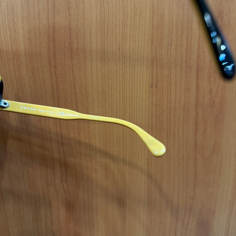 Prada 黑芥末黃膠框琥珀太陽眼鏡-10