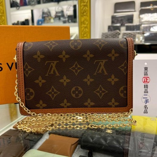 東區正精品㊣LV M68746 MINI DAUPHINE WOC 達芙妮原花雙色金釦鍊帶斜背包手拿包 RZ5758-9