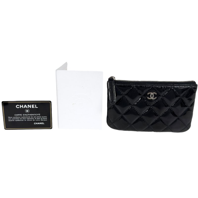 CHANEL CC 漆皮 拉鏈小包-1