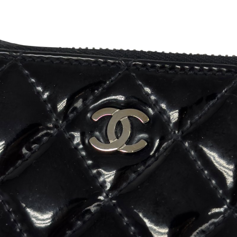 CHANEL CC 漆皮 拉鏈小包-3