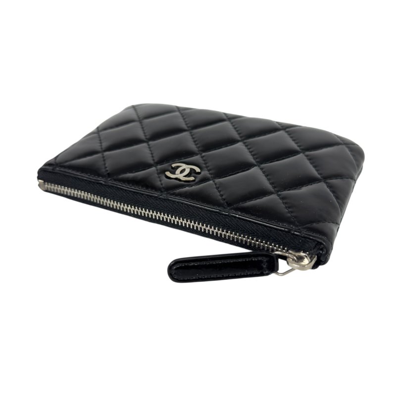 CHANEL CC 漆皮 拉鏈小包-9