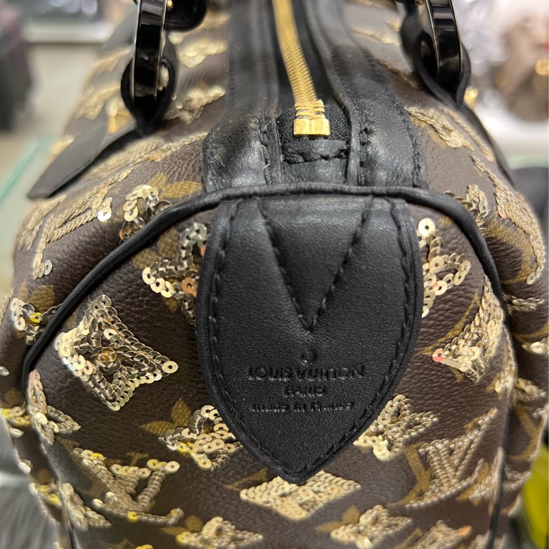東區正精品㊣LV M40244 SPEEDY 原花黑色皮革金色亮片拉鍊手提把金釦波士頓包 RZ4127-11