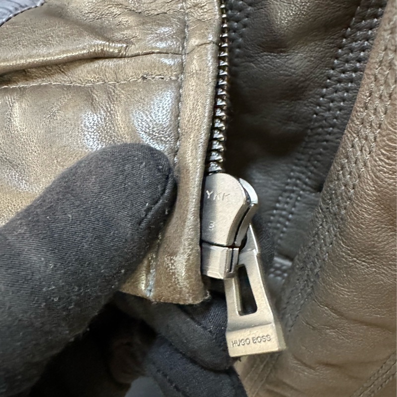 BOSS 茶色皮衣-19