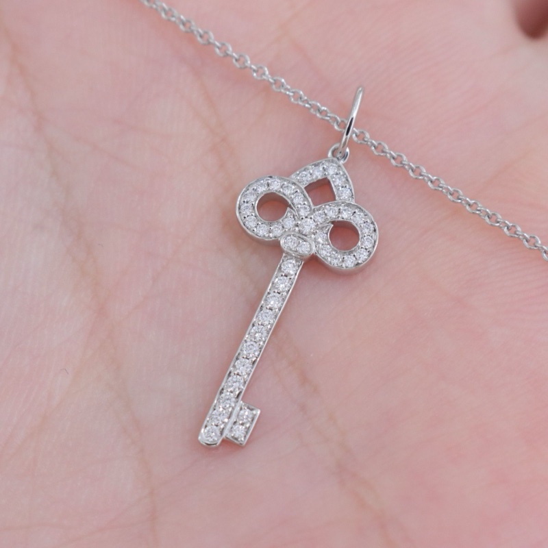 99新，Tiffany蒂芙尼鑰匙項鍊，鳶尾花小號，PT950鉑金鑲鑽 配件盒子-2