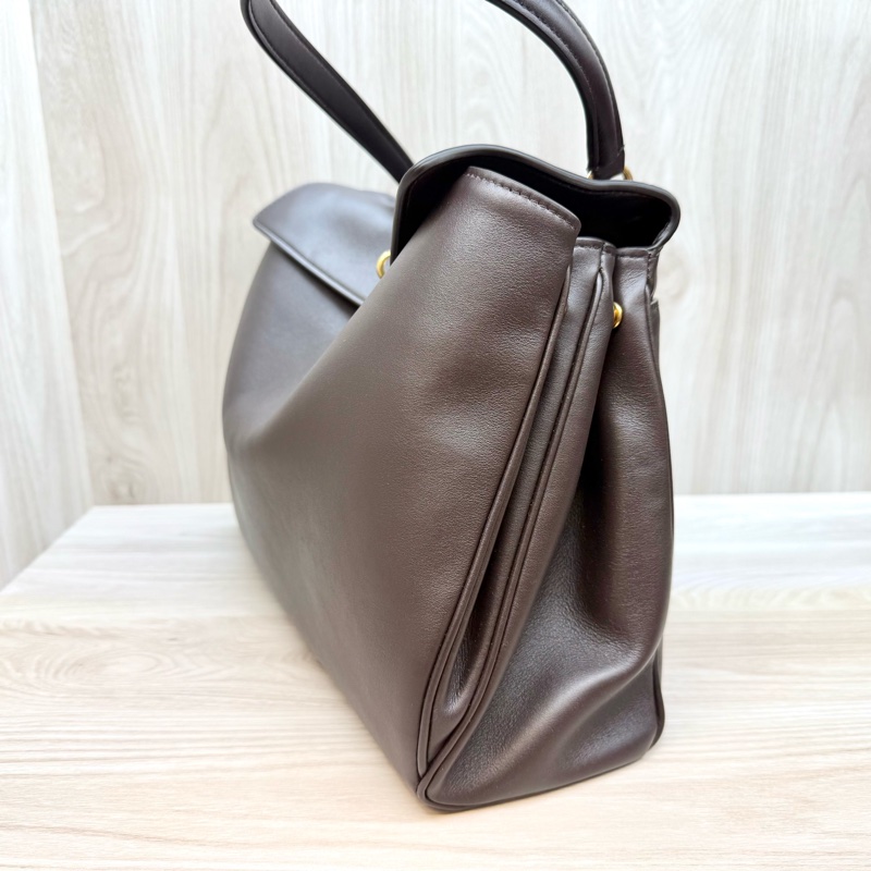 巴黎世家 超值✨咖色牛皮Rodeo中款肩背包-2