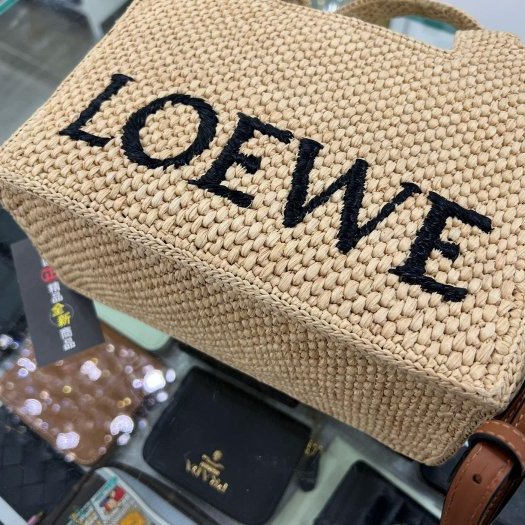 東區正精品㊣LOEWE A685B59X03 全新草編黑字手提包斜背包兩用包Small LOEWE Font Tote RZ4157-6
