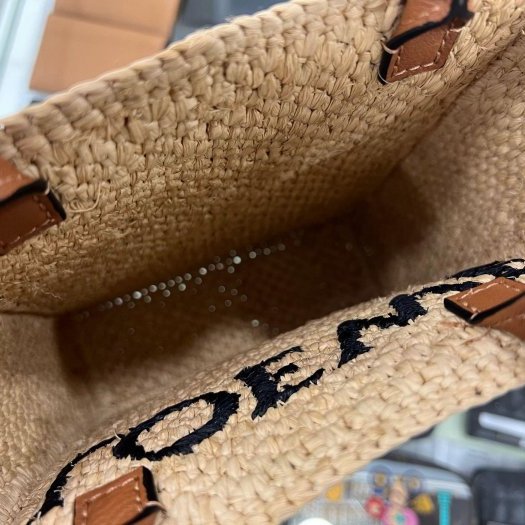 東區正精品㊣LOEWE A5683S30X05 全新草編黑字直式手提包斜背包兩用包RZ4059-3