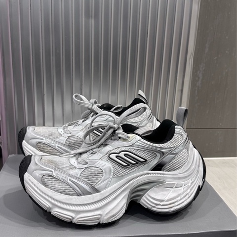 『Balenciaga』10XL 增高10cm