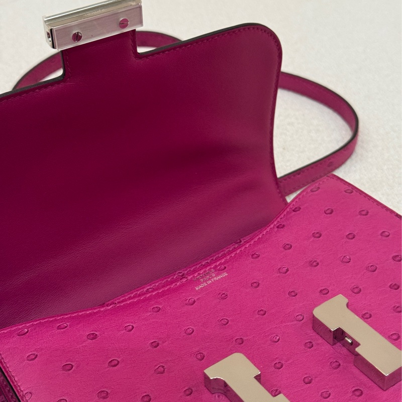 Hermes Constance 19-7