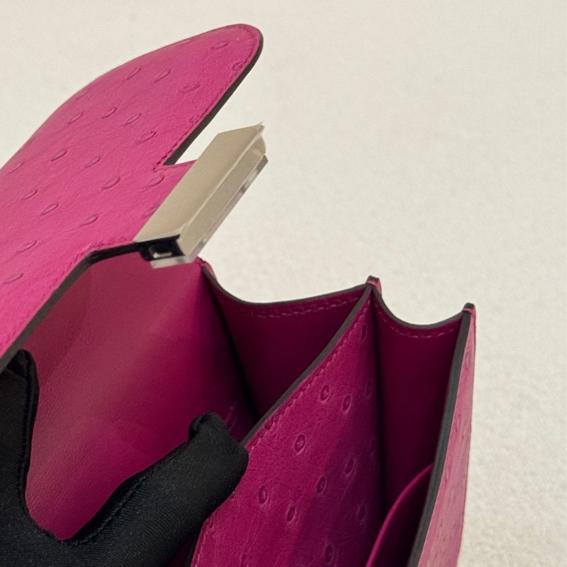 Hermes Constance 19-17