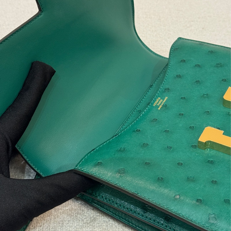 Hermes Constance 19-8