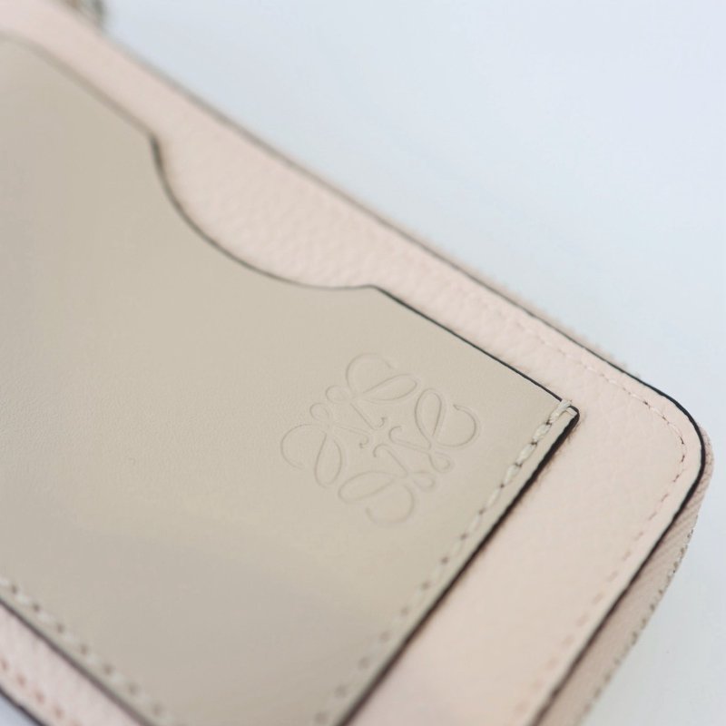 全新Loewe 拉鍊卡包酪梨綠-9