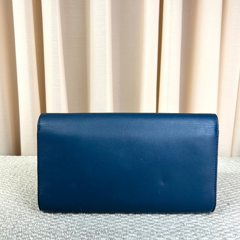 LV路易威登牛皮純色LV標誌手拿包 藍色搭配黑色logo 低調有氣質 內裏卡位充足 容量實用 日常百搭-6