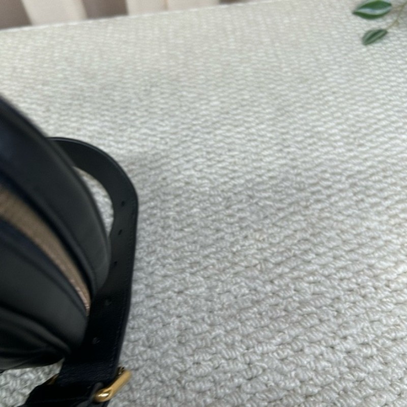 Gucci古馳黑色GG Marmont系列馬蒙胸包腰包 經典黑金配色 皮質軟 手感好 肩帶可拆卸 也可當手包使用 多種背法 日常百搭-22