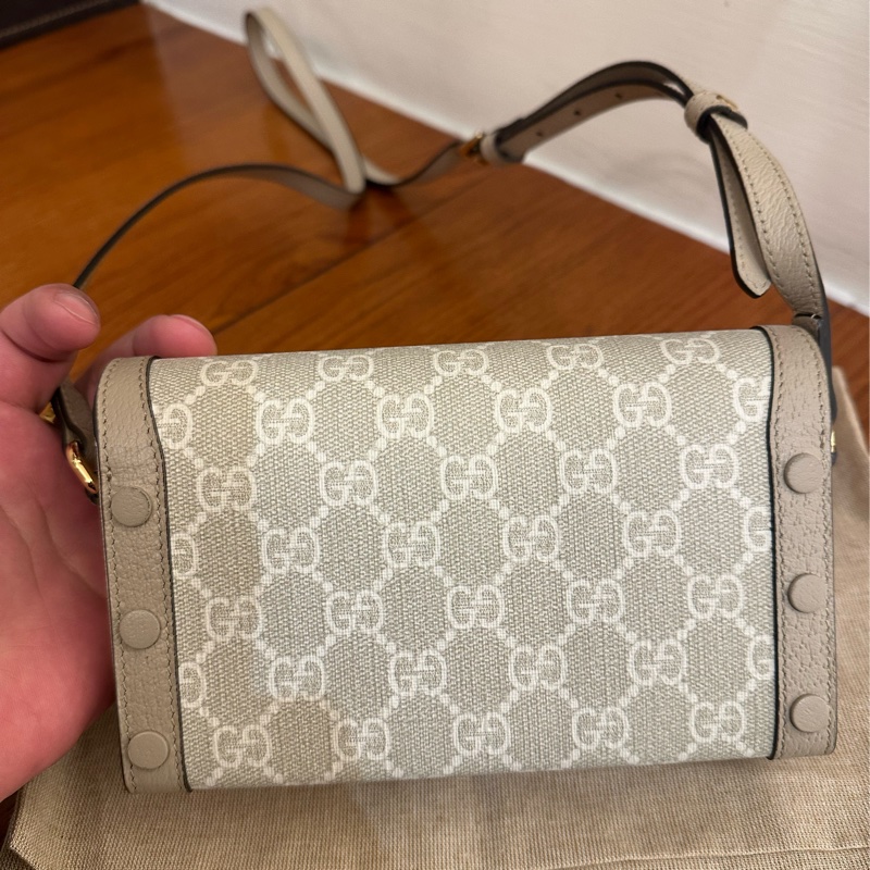 GUCCI 燕麥色PVC 1955小相機包 超好看💕-7