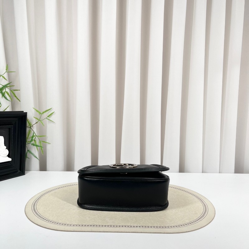 GUCCI古馳 24年票 Blondie鏈條單肩斜挎包 經典設計與現代精髓 非常百搭 斜挎單肩都可以 容量實用 日常出門很方便-4