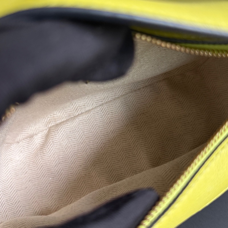 99新 羅意威/Loewe  mini puzzle 螢光綠手提斜挎包-8