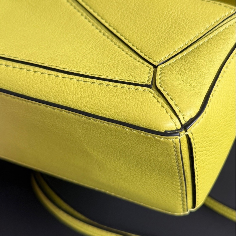 99新 羅意威/Loewe  mini puzzle 螢光綠手提斜挎包-9