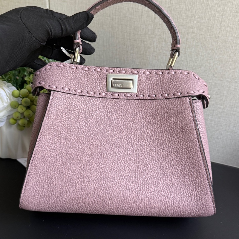 99新 FENDI 芬迪 Peekaboo迷你荔枝皮粉色 尺寸23x18x11-1