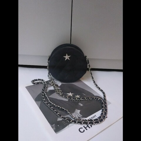 Chanel 銀鍊水鑽星星字母黑色麂皮小圓餅斜背包