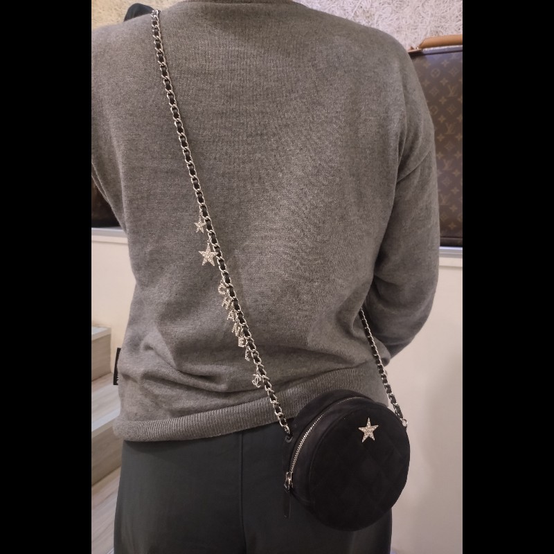 Chanel 銀鍊水鑽星星字母黑色麂皮小圓餅斜背包-4