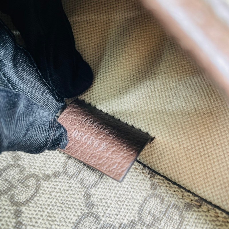 專櫃價3.6折！Gucci古馳  經典虎頭腰包 男女同款 包身立體 百搭不挑衣服 自重很輕  超多明星同款-20