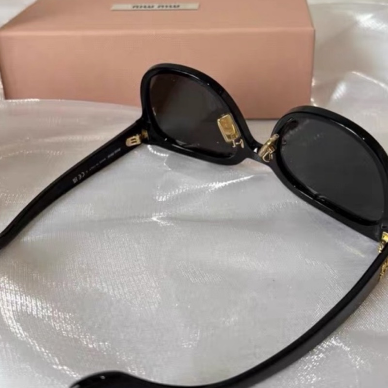 全新代購！ Miumiu 方框墨鏡 鼻托 SMU01ZS-4