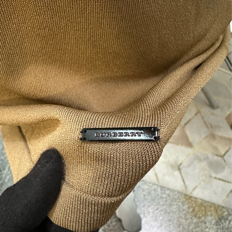 Burberry 棕色圓領上衣-9