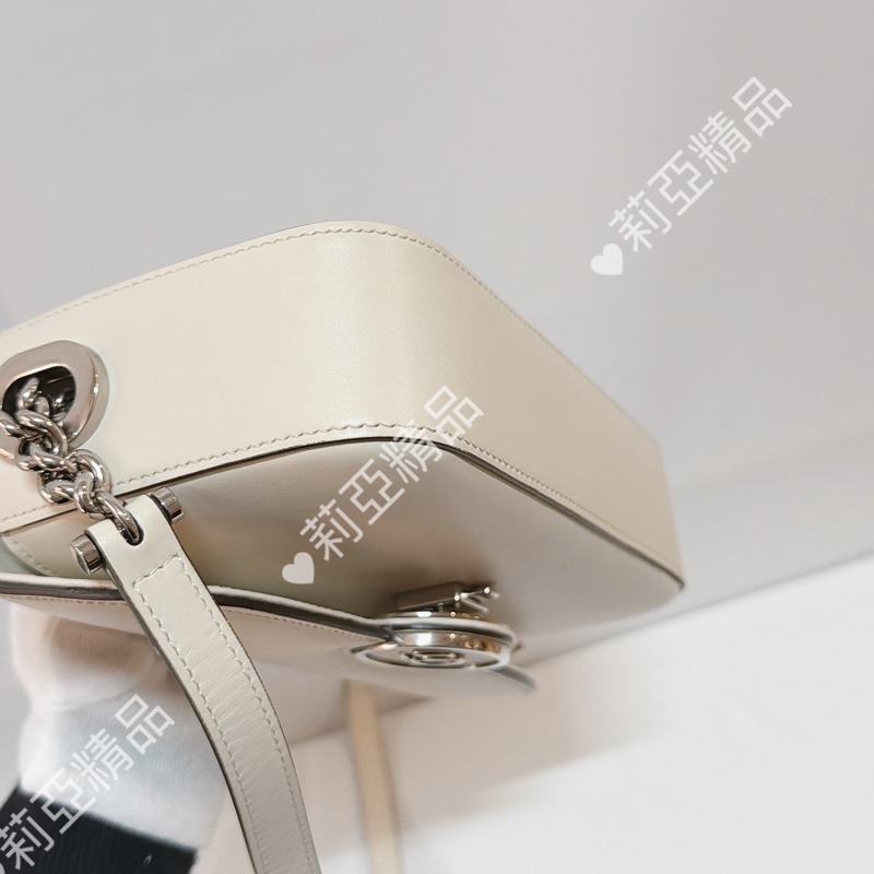 莉亞精品♡Gucci Petite gg logo斜背包白 二手美包-8
