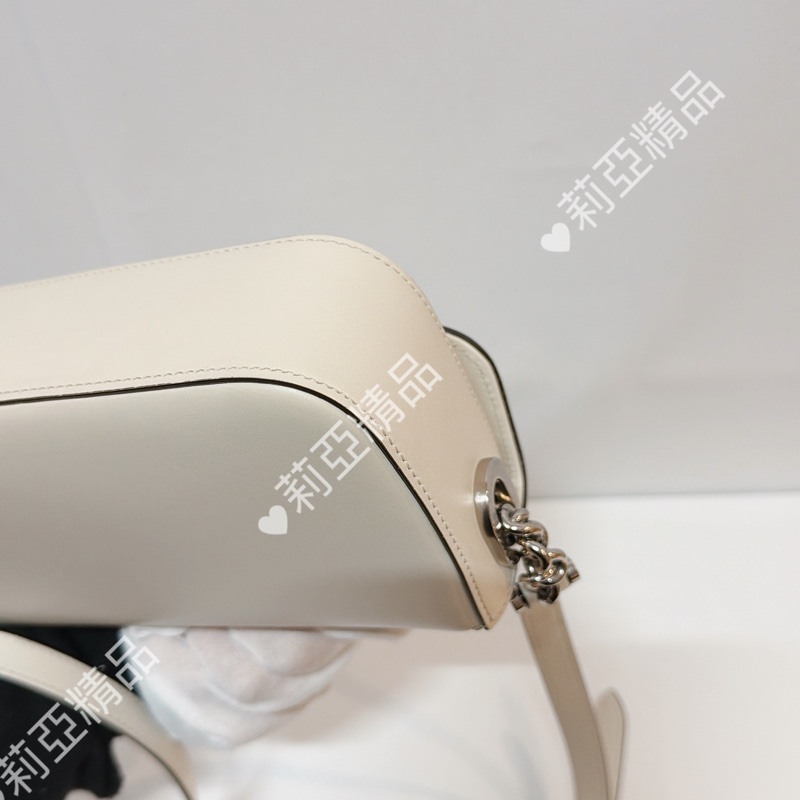 莉亞精品♡Gucci Petite gg logo斜背包白 二手美包-11