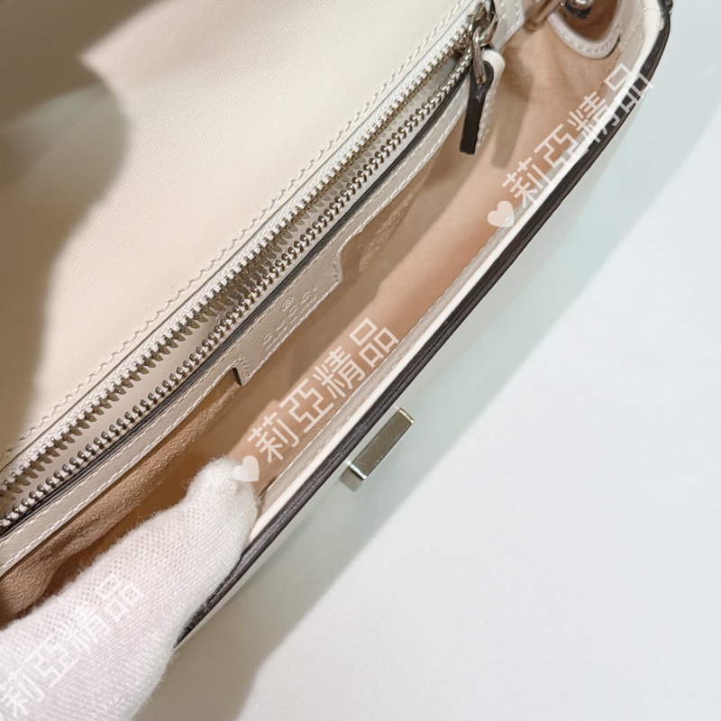 莉亞精品♡Gucci Petite gg logo斜背包白 二手美包-13