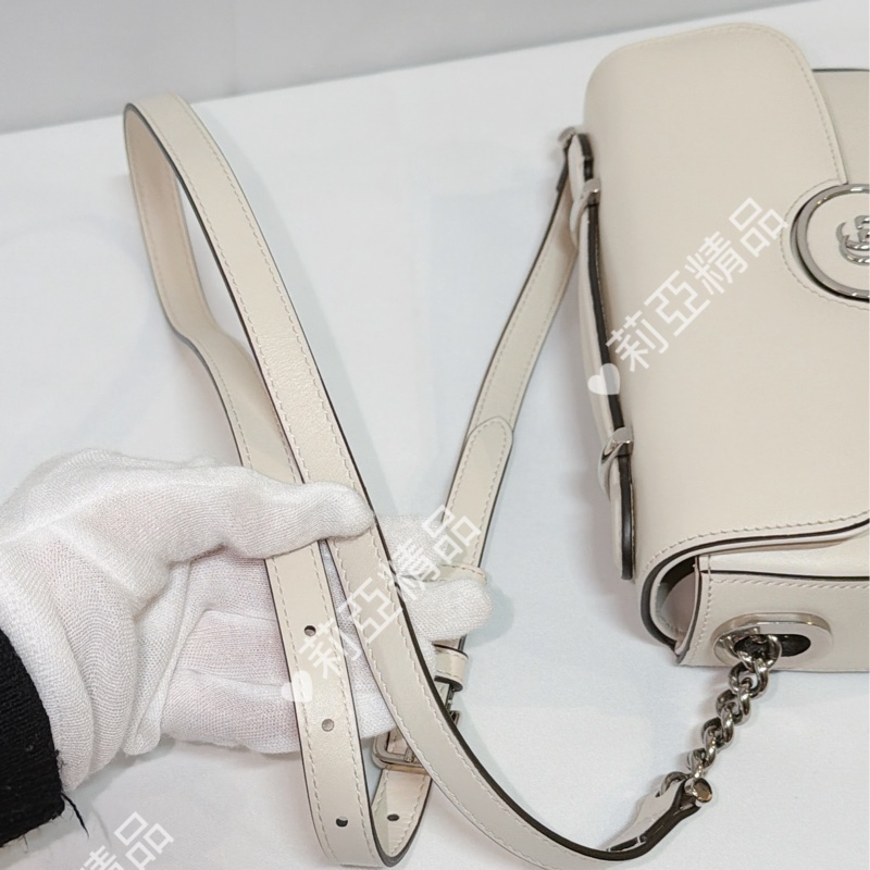 莉亞精品♡Gucci Petite gg logo斜背包白 二手美包-14