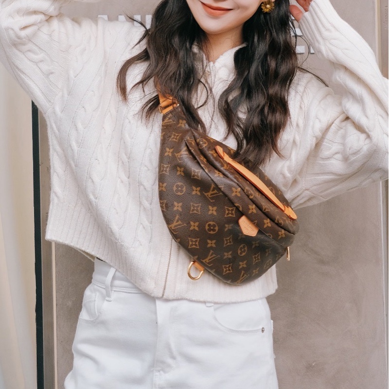 莉亞精品♡Lv M43644 絕版胸包 二手-1