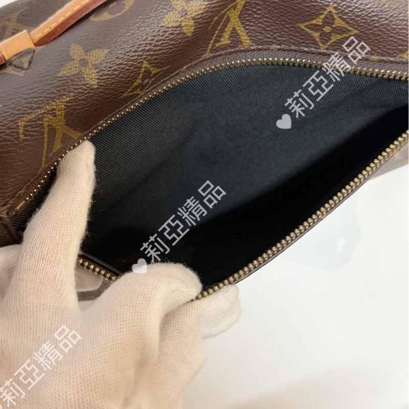 莉亞精品♡Lv M43644 絕版胸包 二手-10