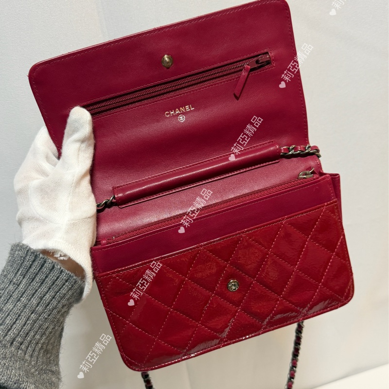 莉亞精品♡Chanel 2.55紅銀woc 二手美包-12