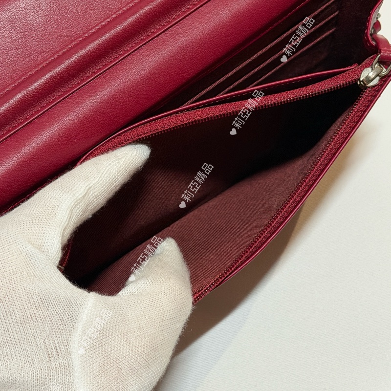 莉亞精品♡Chanel 2.55紅銀woc 二手美包-14